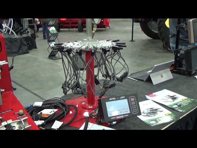 2016 National Farm Machinery Show: Hiniker