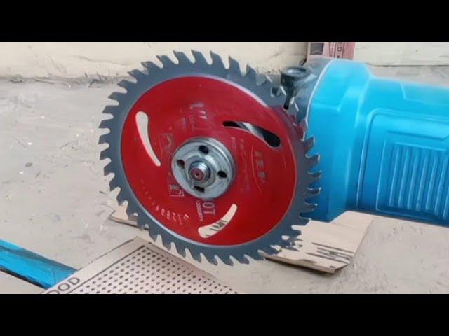What type of blade is best for cutting plywood?