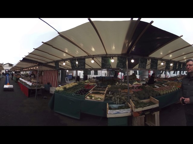 A french market in 360