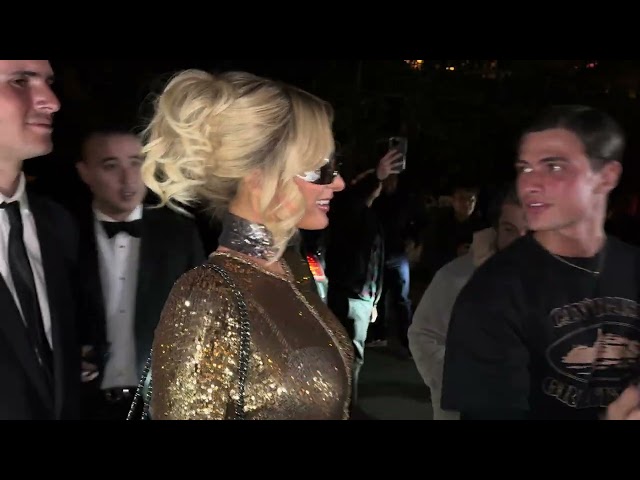PARIS HILTON LUCIENDO COMO UNA REYNA EN LOS GLOBOS DE ORO 2026 