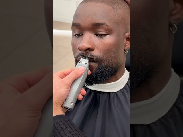Freehand Beard Work Tutorial #barber #lineup #clipper