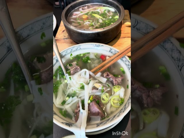 How To Eat Michelin Star Pho…FOR 5 DOLLARS