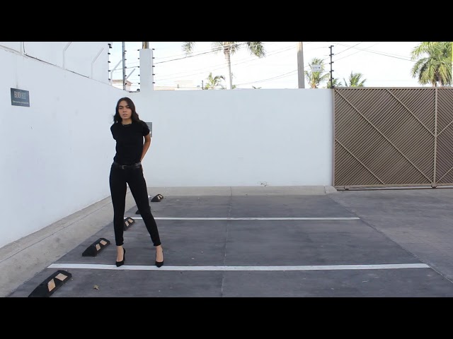 COMO CAMINAR COMO UNA MODELO| KENYA HUIZAR