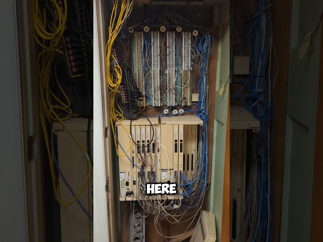 Disassembling a 25 year old telephone system, part 1 #networking #techsupport