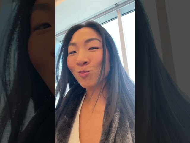 Working as a model for my side hustle 💅 #nycmodel #petitemodel #womenintech