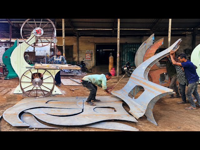 How Old Ship Steel Plates Are Turned into a Wood-Cutting Saw