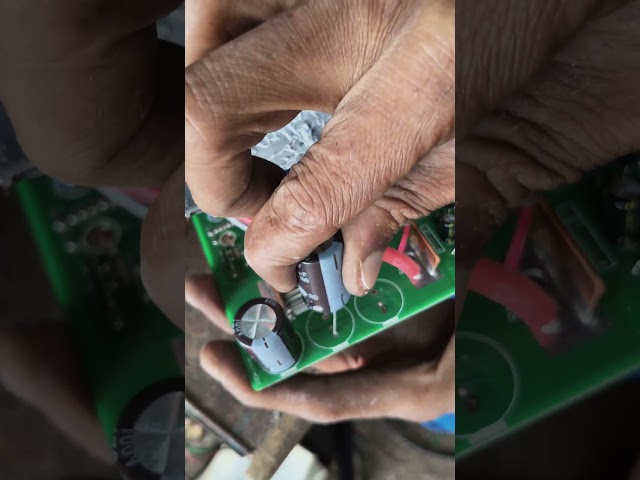 E-rikshaw Controller Capacitor Install 👍✅ #viral #trending #mechanic #automobile #erikshaw