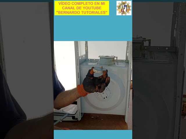 Dismantling a microwave #short #bernardotutoriales #robotics #technology #microwave #motor #micro...