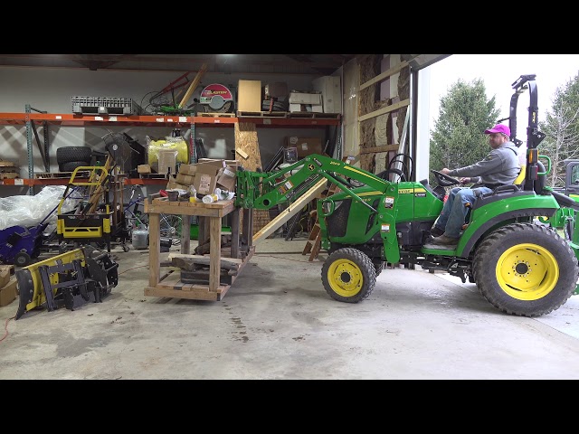 Make room for the Auto Lift!  Deere 2038R!