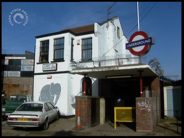 London streets, on the way to Reinforced Records /4hero, and street scenes of the area. 1996