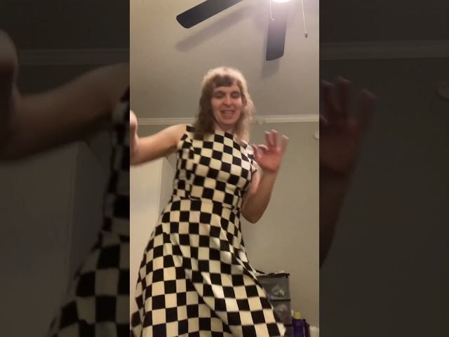 Bad Romance Short