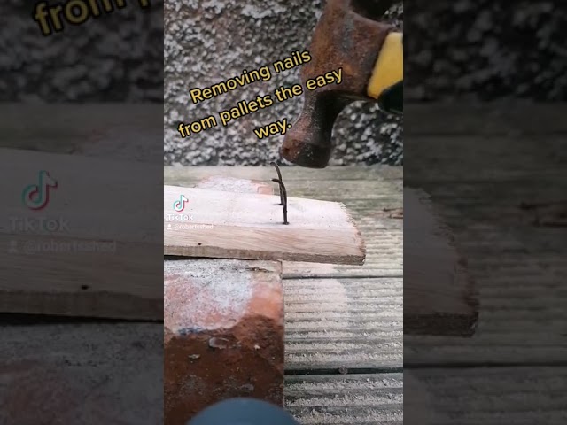 Removing Pallet Nails The EASY Way! #palletwood #woodworking #diy #pallet #pallets #wood