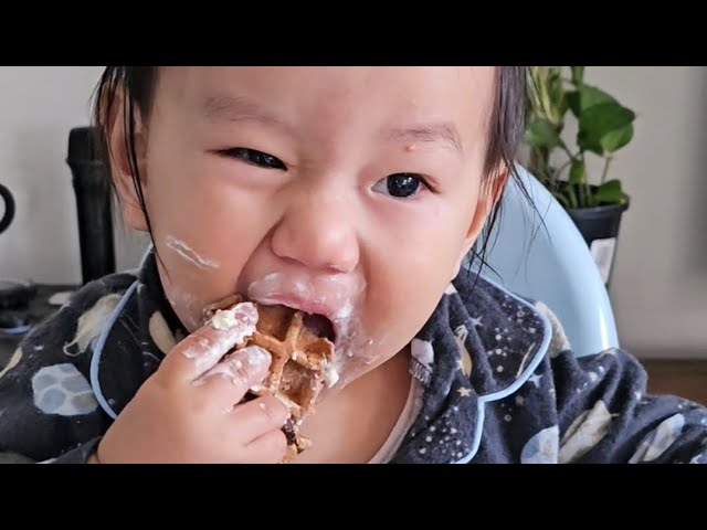 Banana & sweet potato waffles with sour cream & strawberries | BLW Journey - 12 months old 