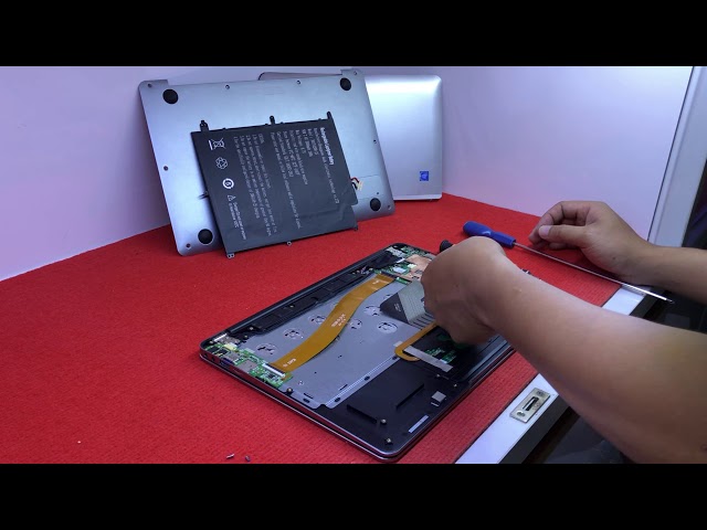 Laptop KOOMPI Khmer Computer