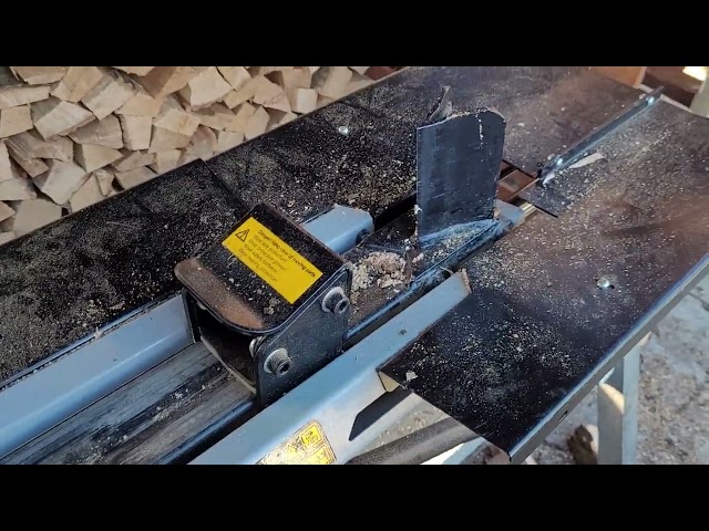 Titan TTB762LSP Log splitter how I use it efficiently.