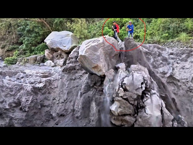 NO MACHINES! How Do They Move These GIANT ROCKS?