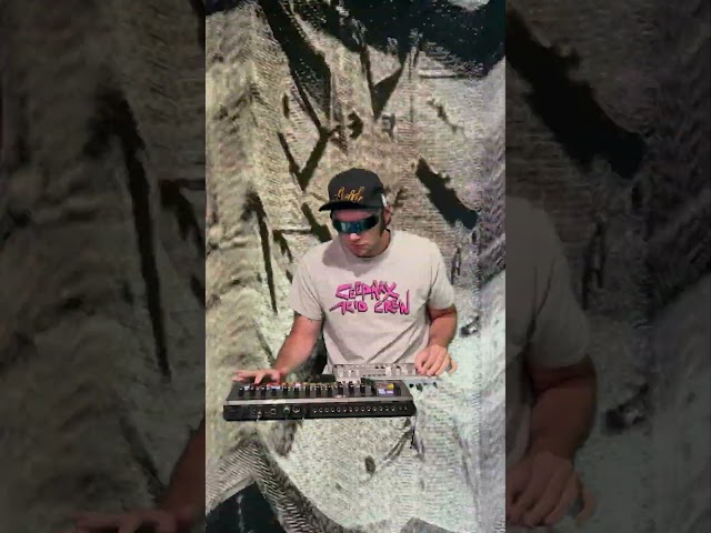 🌴 Up & Down 🌴 #music #acidtechno #technomusic