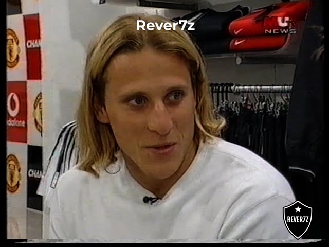 Diego Forlan and Rio Ferdinand meet Man Utd fans in Dublin, Ireland | 2002