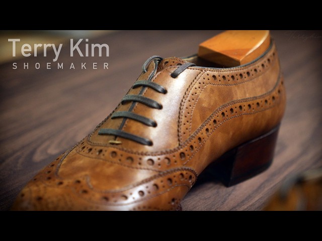 Making Full Brogue Oxford Shoes from Hand-Dyed Leather