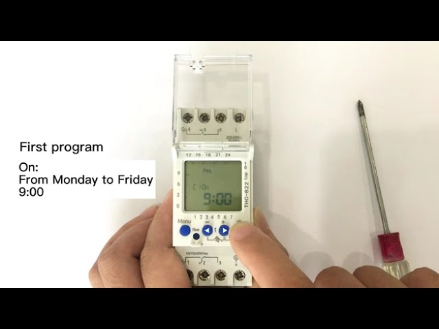 How to program the time switch THC822