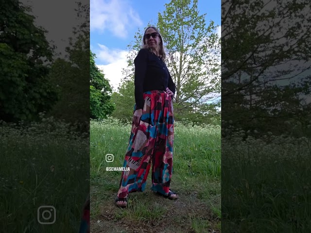 #memademay Day 16 in my Tapioca Trousers by @jessilous_closet in fabric by Sister Mintaka.