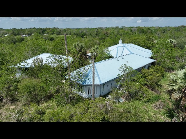 LOST in the Texas Woods - ABANDONED NASA Scientist's Mansion With CARS Still Inside