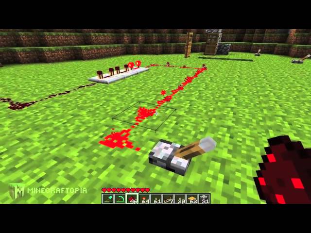 Minecraft Tutorial: Basic Redstone Circuits (Minecraftopia)
