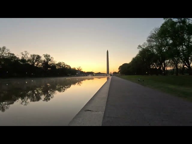 Early Morning Timelapse Walk from the Lincoln Memorial to the WWII memorial in Washington DC