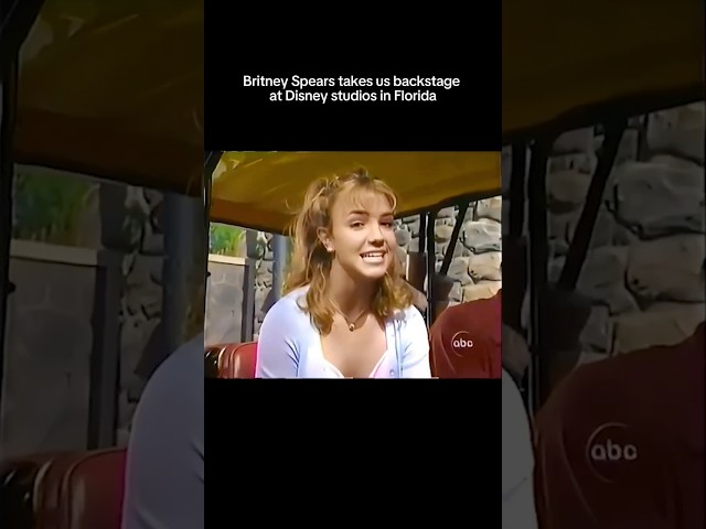 She knows the best kept secrets! 🤫 #britneyspears #music #popmusic #disneystudios #throwback