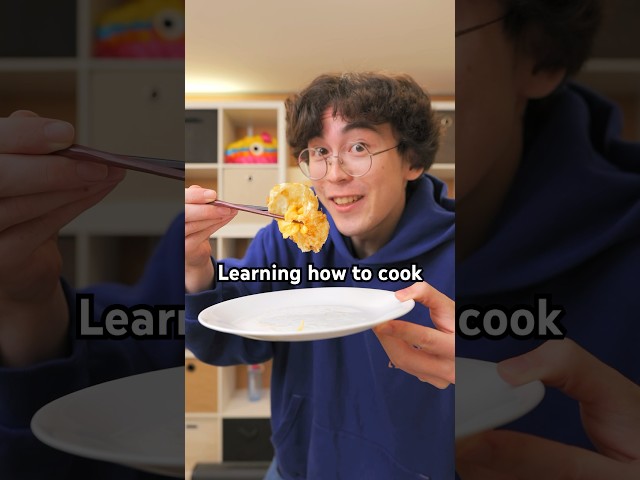 Learning to cook a Scrambled Eggs 🍳 #junpeizaki #food #cooking