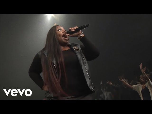 Tasha Cobbs - Put A Praise On It (feat. Kierra Sheard) (Live) ft. Kierra Sheard