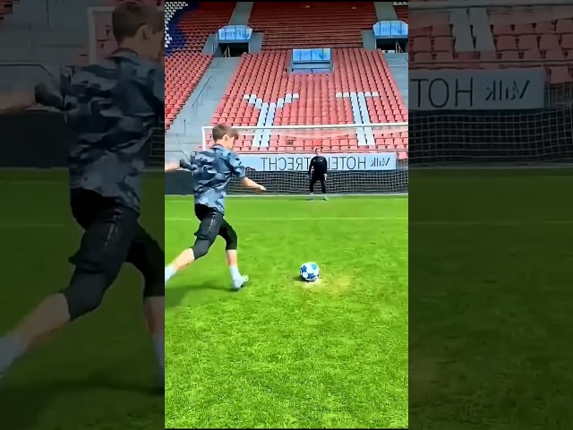 skill football tutorial #⚽ #soccer #skills #fliptrends #short #video #youtubeshorts #shortsfeed