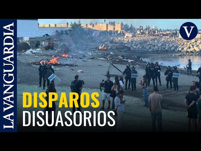 Groups of Ceuta residents burn down migrant camps