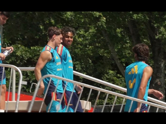 Yamal smiling & relaxed as Spain prepare for Austria