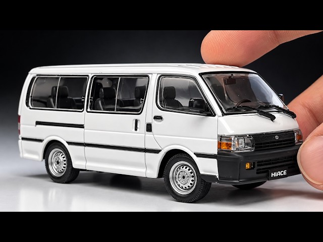 Unboxing of Toyota Hiace/Commuter Van Highly Detailed 1:43 Diecast Scale Model