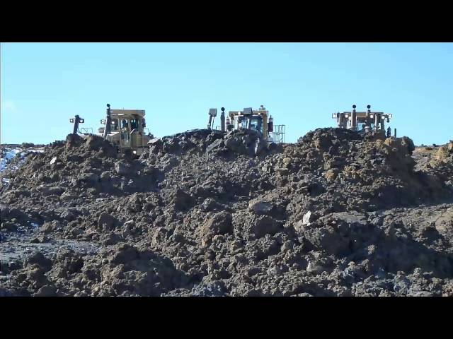 THE WALL OF DIRT!!! - Triple dozer push