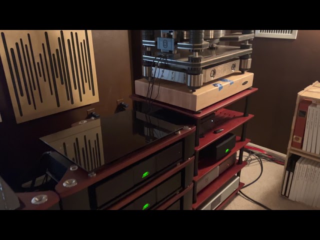 My digital rig.  The NAIM ND555 + dual NAIM PS555 DR PSU’s.