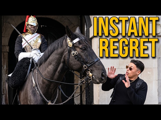 When the King’s Guard Lets His Horse Handle the Tourists
