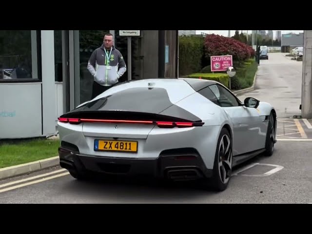 Man City players arriving to training! 