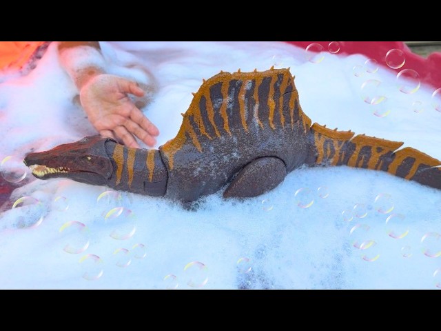 Jurassic Dinosaurs in Bubbles Pool! Spinosaurs , Mosasaur , D REX