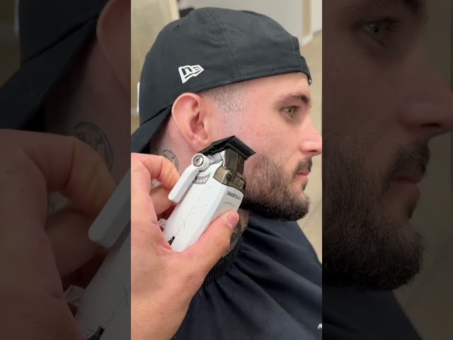 Beard Fade Technique Tutorial #fade #barber #lineup