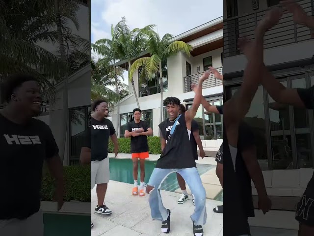 SSH is Back ! 🌎🦋💕🎸 #SSH #prettyboyfredo