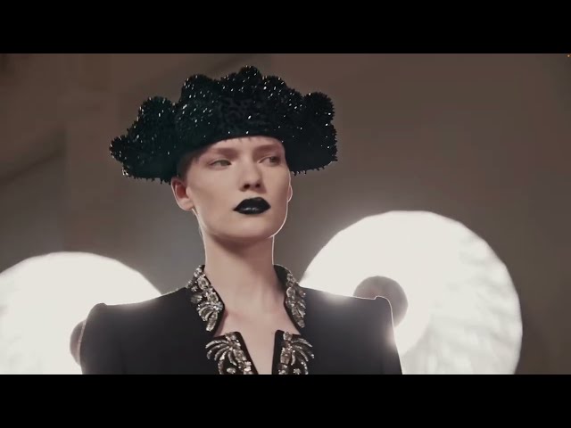 Schiaparelli Haute Couture Fall/Winter 2025/26