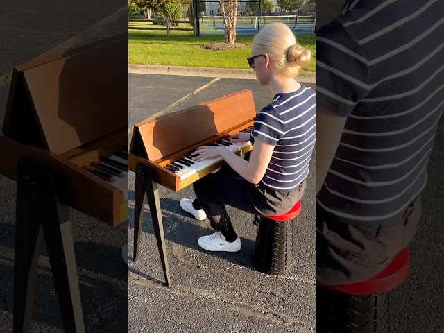 You either love it or hate it lol, that’s the Pianet #electricpiano #shorts