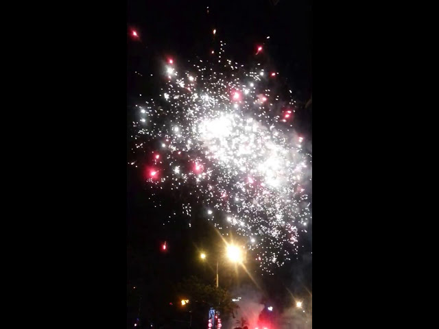 Pesta kembang api th 2017 dikota batam