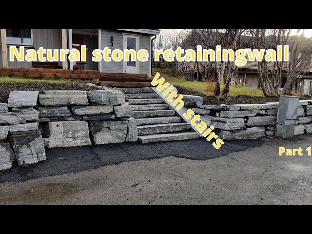 Retainingwall with stairs build