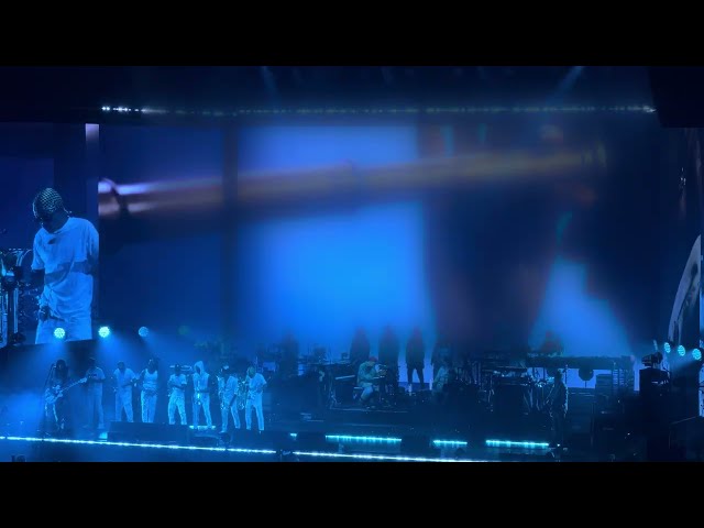 Gorillaz - Welcome to the World of the Plastic Beach ft. Hypnotic Brass Ensemble (Live MSG, 9-29-26)