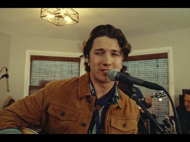 Drake Milligan - Over Drinkin' Under Thinkin' (Living Room Sessions)
