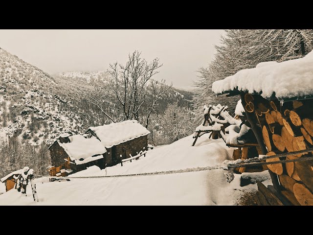 Alone in the Alps | Saving Water, Heat & Power in Winter – EP 115