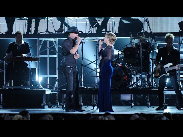 Jason Aldean & Kelly Clarkson - "Don't You Wanna Stay" | CMA Awards 2010